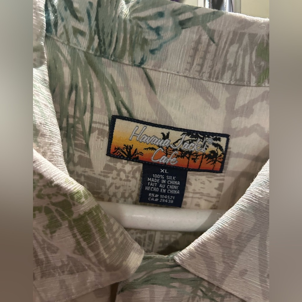 Havana Jack’s Tropical Green Palm Print Men's Shirt - Picture 2 of 3